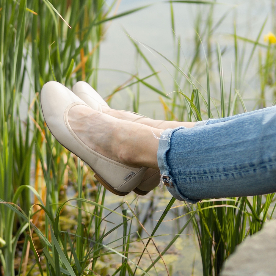 Gesundheitliche Lederballerinas für Damen Vanda cremefarben